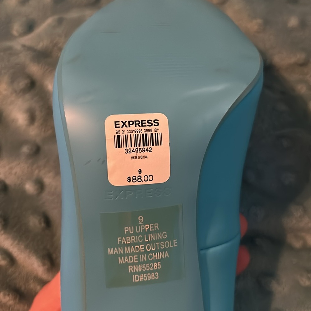 NWOT Express pointy toe heels size 9 - Picture 2 of 3